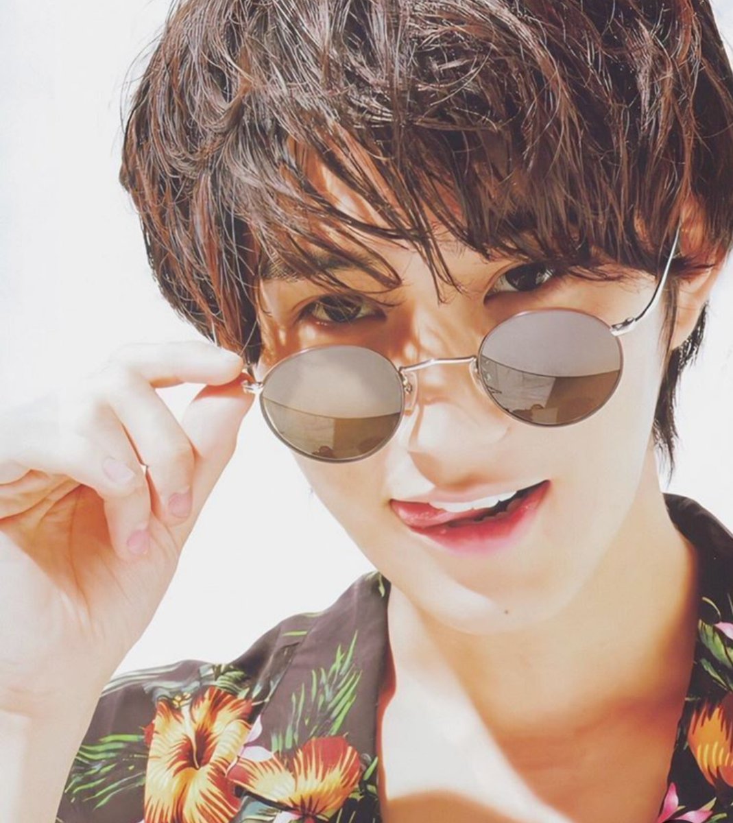 白山羊さんと黒山羊さん 顔タイプ ジャニーズ 顔の骨み 感じない 頬の丸み 有 目 縦幅有 目 目頭が丸く上下瞼とも丸い 二重幅 広い 涙袋 有 額 丸い 曲線型 まんまる はしみず2人してまんまる