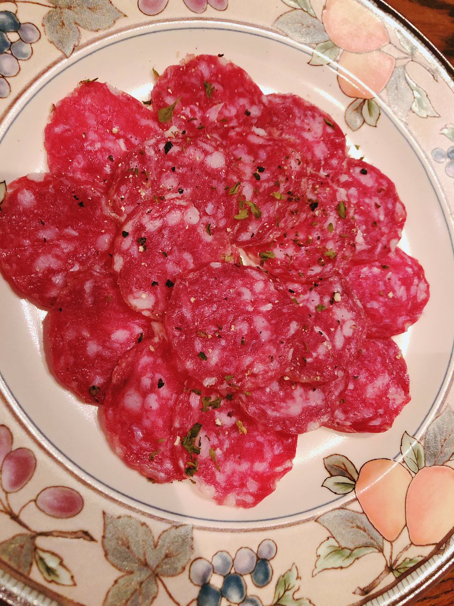 yumitasdaon's tweet photo. キャンティが練り込まれたサラミなんやって!
#エルド
#oeld
#代々木八幡
#スパイスワインエルド https://t.co/qXTrB6U7D3