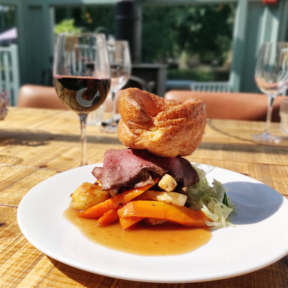 weyside's tweet photo. And tomorrow, we roast ...
#guildfordtowncentre #surreyfood #thingstodoinguildford #surreyiloveyou #loveguildford #whatsoninguildford #guildfordcastlegrounds #surreylife
#guildfordsurrey #surreybusiness @youngspubs https://t.co/9EeB6pzVWE