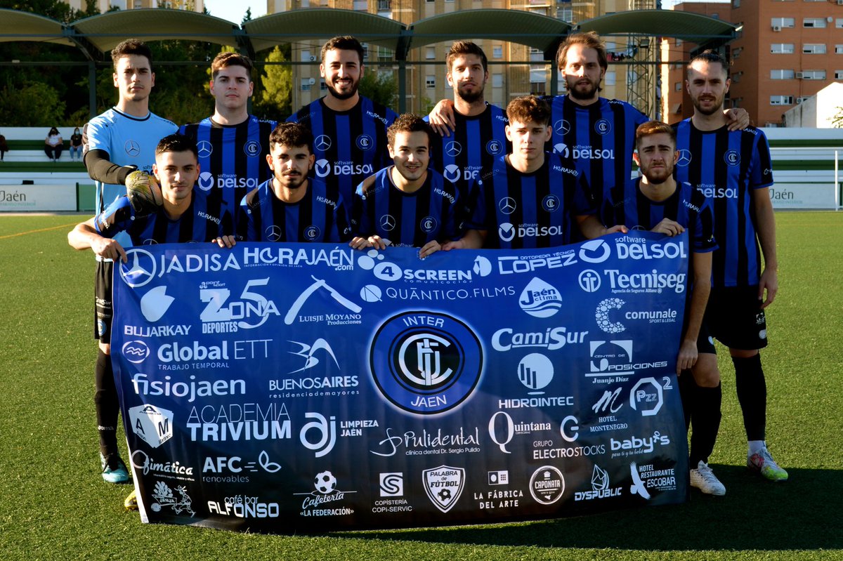 InterJaen's tweet photo. 🆕 𝐀𝐏𝐋𝐀𝐙𝐀𝐌𝐈𝐄𝐍𝐓𝐎 𝟏ª𝐉𝐎𝐑𝐍𝐀𝐃𝐀
⚽️El debut de nuestro #InterSenior a domicilio frente al @CPHuelma en el S.Marcos queda aplazado por la situación sanitaria que atraviesa #Huelma
🚨Se disputará el próximo viernes 23 (21 h.) en el Sebastián Barajas
#1ªAndaluza💙🖤 https://t.co/fGZJNwSQBD