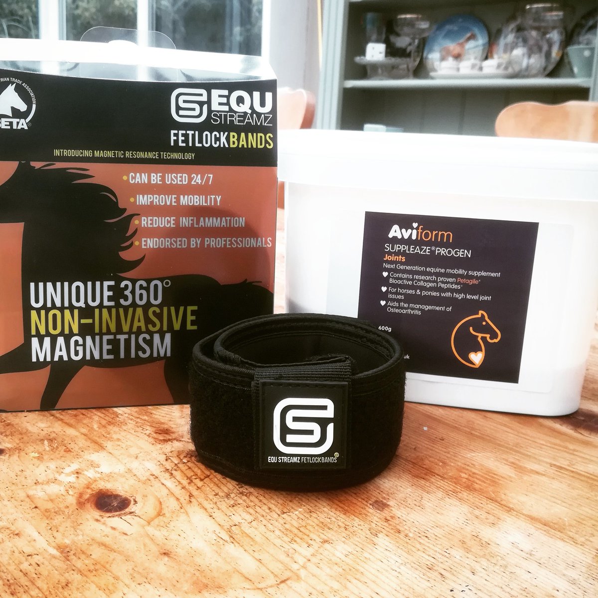 TheRubyPepper's tweet image. With Scottie not coping well with returning to work we are upping the anti to try and get him right.

Thank you Judy from @aviform  for helping choose the best supplement for Scottie.

I've also heard great things about @EQUStreamz magnetic therapy Scottie can wear 24/7.

🤞