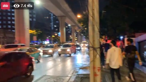 เตรียมเปิดการจราจร #ห้าแยกลาดพร้าว  รถตู้โดยสารทยอยเข้ามารับผู้โดยสารได้แล้ว #ม็อบ17ตุลา