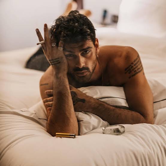 captobines's tweet image. 𝐂𝐥𝐢𝐦𝐛 𝐨𝐧 𝐛𝐨𝐚𝐫𝐝 𝐖𝐞'𝐥𝐥 𝐠𝐨 𝐬𝐥𝐨𝐰 𝐚𝐧𝐝 𝐡𝐢𝐠𝐡 𝐭𝐞𝐦𝐩𝐨 𝐋𝐢𝐠𝐡𝐭 𝐚𝐧𝐝 𝐝𝐚𝐫𝐤 𝐇𝐨𝐥𝐝 𝐦𝐞 𝐡𝐚𝐫𝐝 𝐚𝐧𝐝 𝐦𝐞𝐥𝐥𝐨𝐰🎶 [Bom dia?]