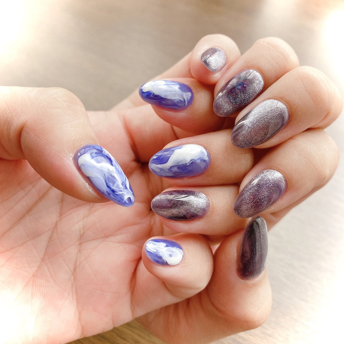 ღrinoღ My New Nail モヤモヤネイルとマグネット どっちも可愛い マグネットの中に薔薇と英字を埋め込んだのもポイント ネイル ジェルネイル マグネットネイル ニュアンスネイル ღrinoღ My New Nail モヤモヤネイルとマグネット どっちも可愛い マグネットの中に薔薇と英字を埋め込んだのもポイント ネイル ジェルネイル マグネットネイル ニュアンスネイル