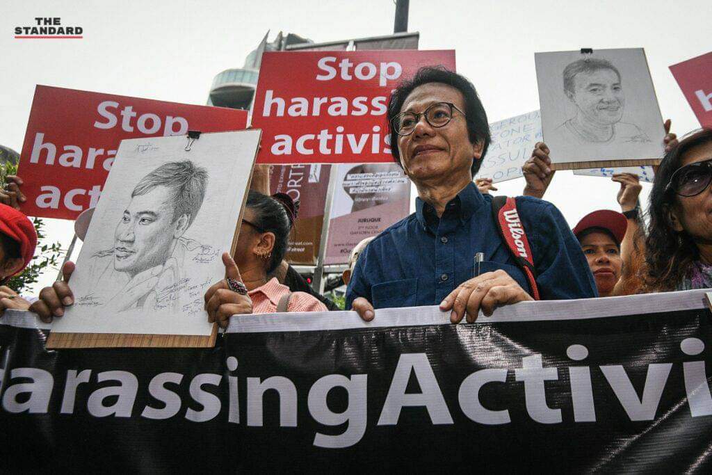 ด่วน ! คุณหมอทศพร โดนหมายจับของศาลแขวงปทุมวัน #ม็อบ17ตุลา
<a href="/thestandardth/">THE STANDARD</a>