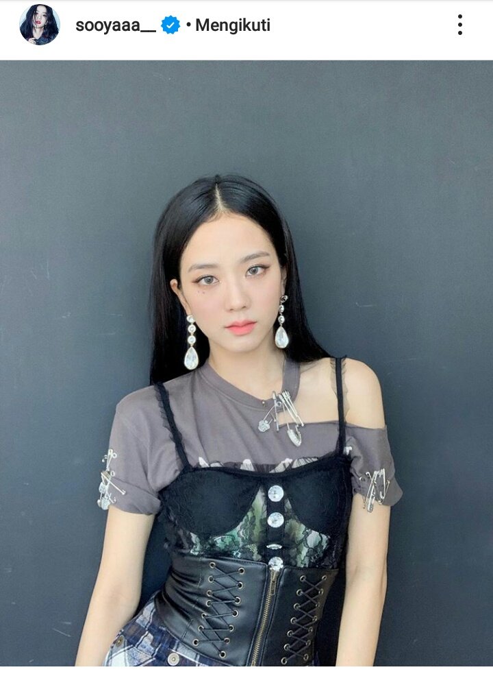 Get Any Gabrielly Rolim Soares Instagram Pics