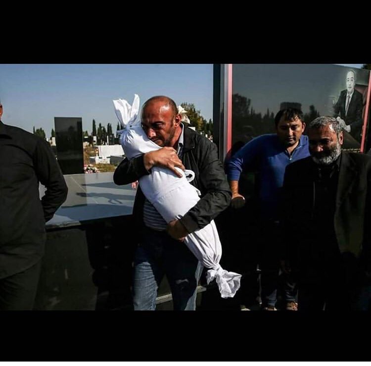 Bu’dur iştə sizin vəhşiliyiniz ,mənfurluğunuz və s.  o qədər mundar ifadələr varki sizi adlandiracağım... siz insanligin üz qarasısınız.. cani’liyin özüsünüz.Can ay ATA...#Ganjacity
#StopArmenianAggression #KarabakhisAzerbaijan
#ArmeniaKillsCivilians
#KimKardashianFundsTerrorism