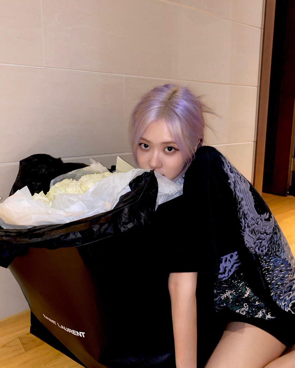 R O O T
.
.
.
Fambest?Dm
Mutualan?

#roleplayeraccount
#rootrp #rpwindonesia #roleplayerkpop #rose