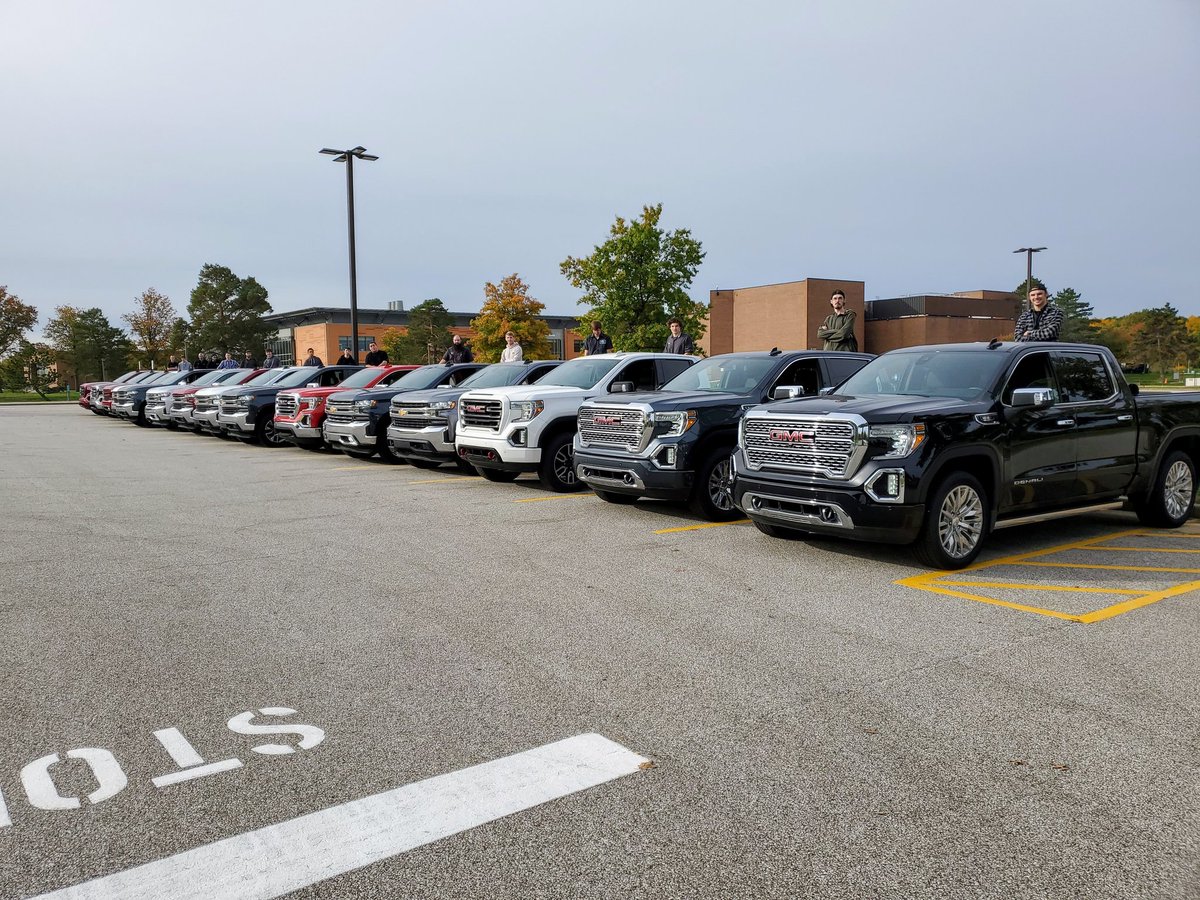 Tedjs's tweet photo. #GMASEP is training the next generation of @chevrolet and @gmc technicians. Students at @TriCedu socially distance and organize these gorgeous 3.0L Duramax equipped donation vehicles being distributed to community colleges. Thanks @GM. @GMdudeinNA @mtbarra @jordanast @TriCPrez https://t.co/9tHRo3Jguc