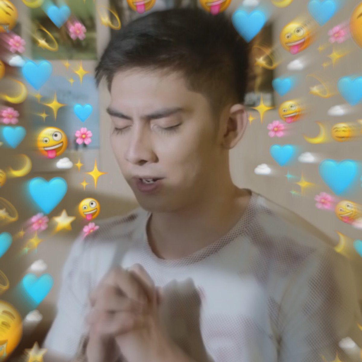 karl praying gaya sa pelikula reaction meme