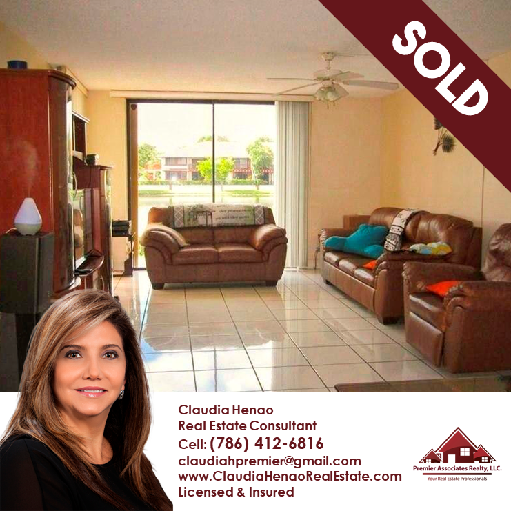 CHenaoRealtor's tweet photo. So glad to help another Happy Family finding their Dream Home!

Thanks to all the amazing people involved in this transaction. It’s makes my job easier and easier.

#realestate #realestateagent #house #business #miami #luxury #sold #realty #florida #rent #openhouse #buy https://t.co/uIOA80BKW7
