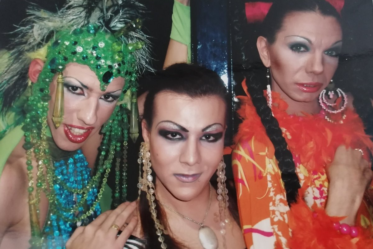 ArtistaSoler's tweet photo. ISBILIA 2008 #osariosoler #sevillana #trianera #transexual #recuerdos #sevilla #Twitter #facebook #instagram #isbilia #sevilla #paseocolon #transexualSevilla #lgtbi #trans #transgenero #pose #vogue #portadadevogue #modelo #actriz #altacostura https://t.co/JciGoyZ0Pj