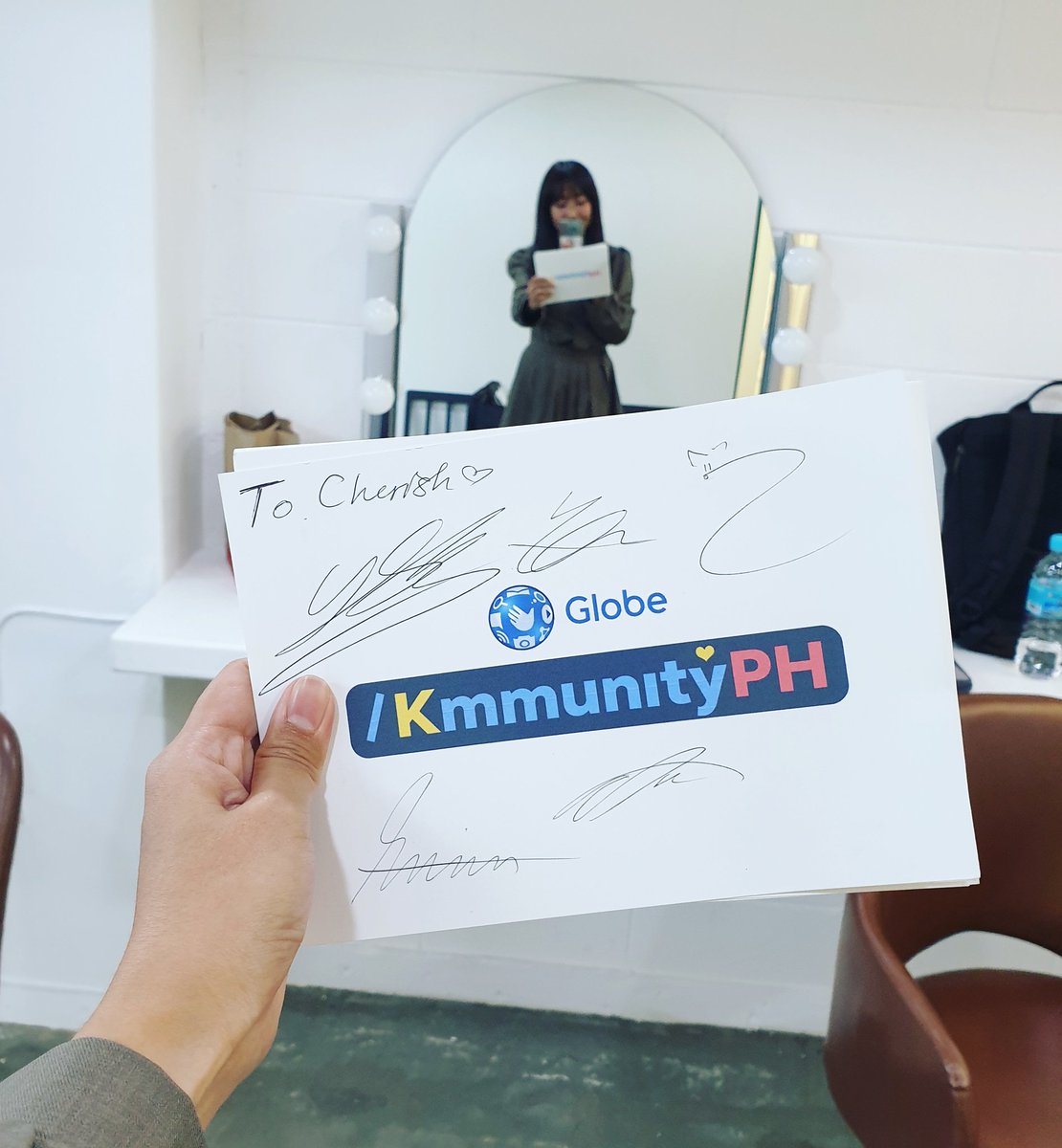 cherish_unni's tweet photo. A night to remember. ❤
May I just say... STRAY KIDS IS MADE OF AWESOME!!! 😍😍😍

So honored to represent the Filipino STAY!
Thank you so much to  Globe #kmunnityph for the opportunity! 

#straykids #스트레이키즈 #스트레이키즈피릭스 #fanmeeting #globekmunnityph https://t.co/vfgOoxoiqX