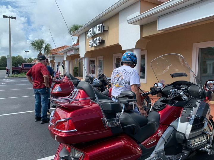 TheHelmetShop's tweet photo. https://t.co/NN06BmR0zK https://t.co/JKspatpNwY