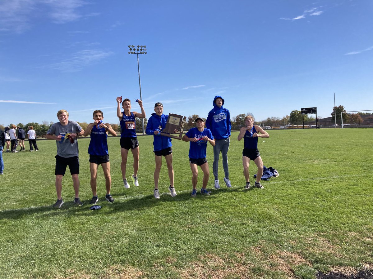 FCFlashesXCTF's tweet photo. Boys #FCXC wins their 12th Regional Title today! 6 in the top 14! https://t.co/0fB0zBjsL6