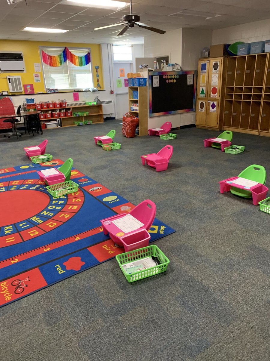 chrisbowling01's tweet photo. Ready and waiting for our students #jswrocks #ccsbetheone https://t.co/AG04UdVXHE
