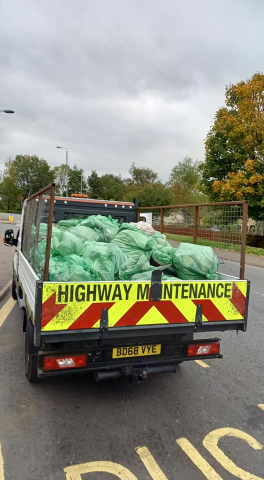 DonaldReid3's tweet photo. Kilwinning Boys Brigade out in force across Whitehirst park with attendance capped at 30 litter picking. 
thanks as usual to @North_Ayrshire for a very prompt pick up service with a smile. https://t.co/eNxfPx8l8f
