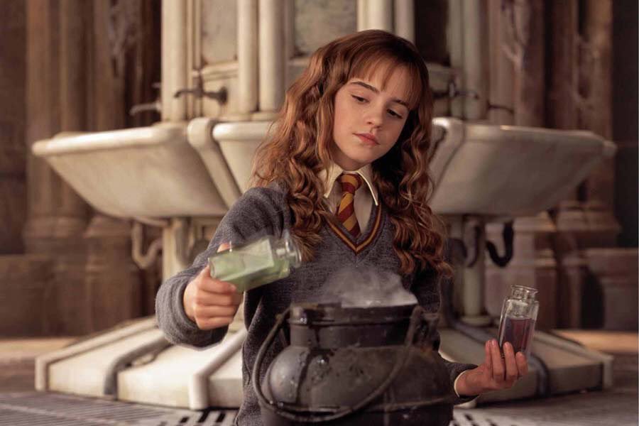 compartí esta hermione granger d la suerte para aprobar todos tus exámenes