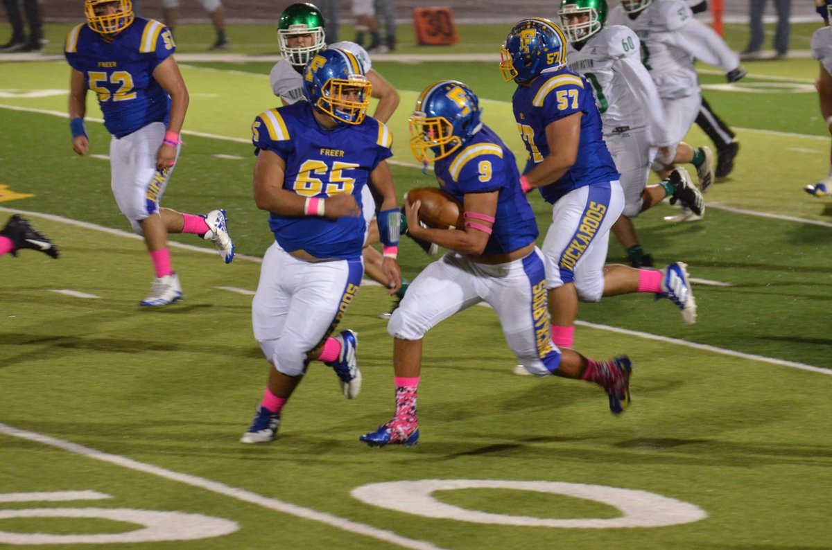 rcbuhidar's tweet image. Great team win over Bloomington 53-0. #picsix #noflyzone #tothetrees