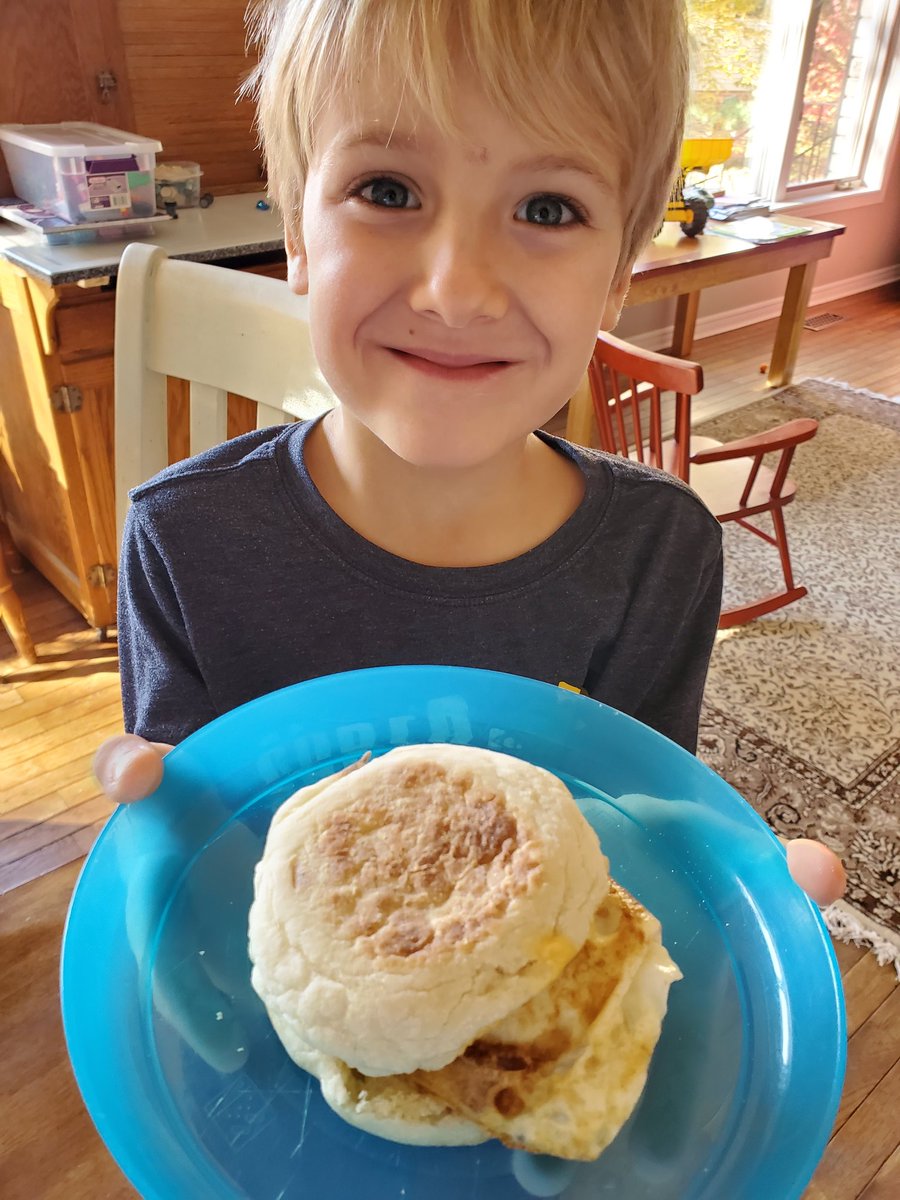 GHShospitality's tweet photo. Saturday morning egg flipping lesson... Lewis: I made the whole thing myself! 
#ghscooks #futuregryphon @chefdazza https://t.co/NPwYLRfw2G
