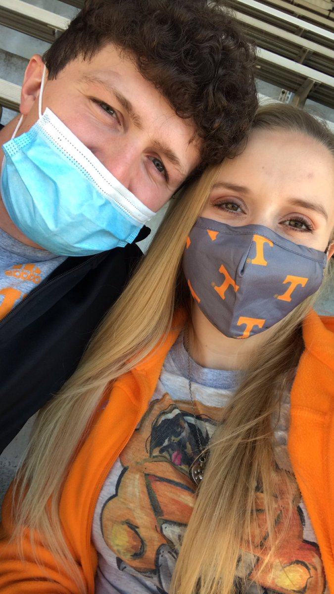lmax0704's tweet photo. #govols 🧡🏈🧡 https://t.co/plp30Y3e3C