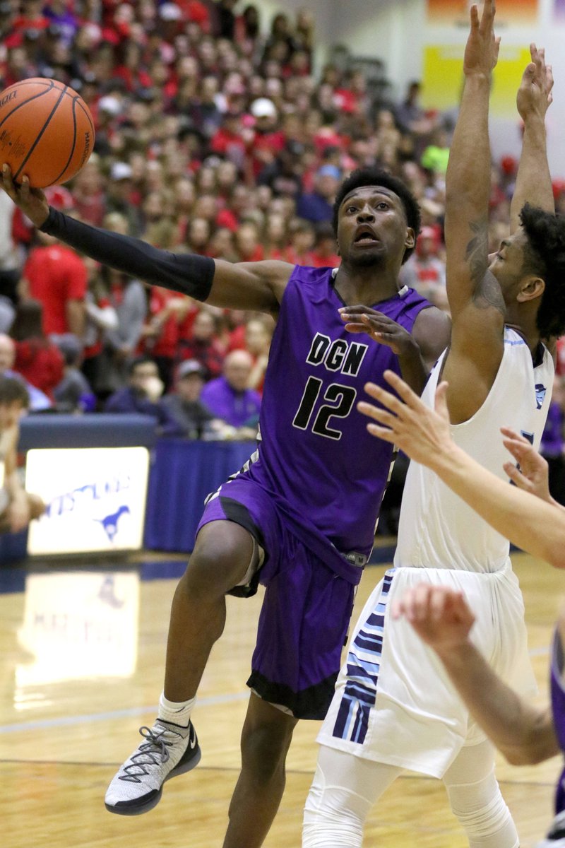 Chimillionaire's tweet image. Happy 20th Bday to my smooth Son @collinreed18 , this time has flown by young fella. The World is Your, keep putting in that work, #UNGUARDABLE #COMBOGUARD #MTSAC #CHICAGOBALLER #Chicago