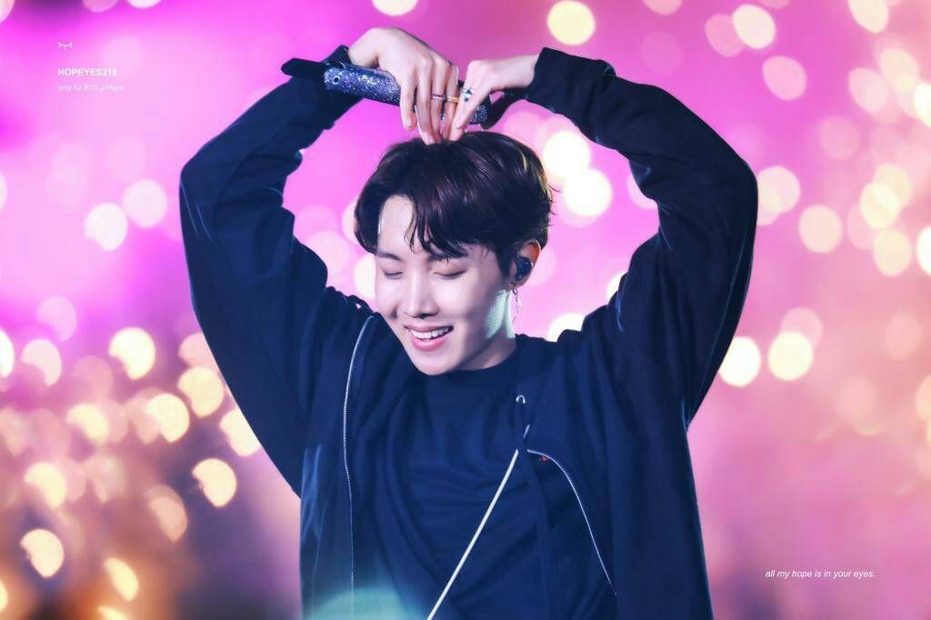nkchdwa's tweet photo. Terlepas hal apapun yg dilakukan J-hope oppa, yg kocak, pecicilan, absurd dll. Setidaknya kita bisa tarik kesimpulan BAHWA 𝗝𝗵𝗼𝗽𝗲 GAK PALSU! DIA APA ADANYA! HATINYA TULUS dan dia adalah Sunshine nya ARMY! No matter what! #JHOPE #MYLOVEJHOPE 💜🌈🤗🌤️ https://t.co/4dR9LfbTTR