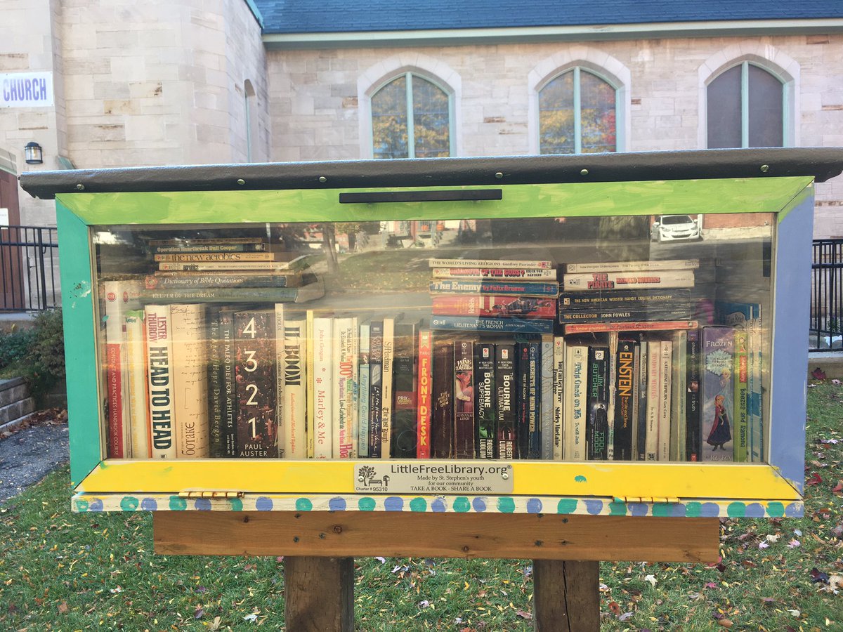 vpescanlar's tweet image. Thanks @LFDLOttawa! Great book for the kids - nothing says Canadian table like pizza, pierogies, peppers, meatballs, muffins and mangoes all together! @LFDLCanada @LtlFreeLibrary #littlelibraries #ourlibraries #readincolor