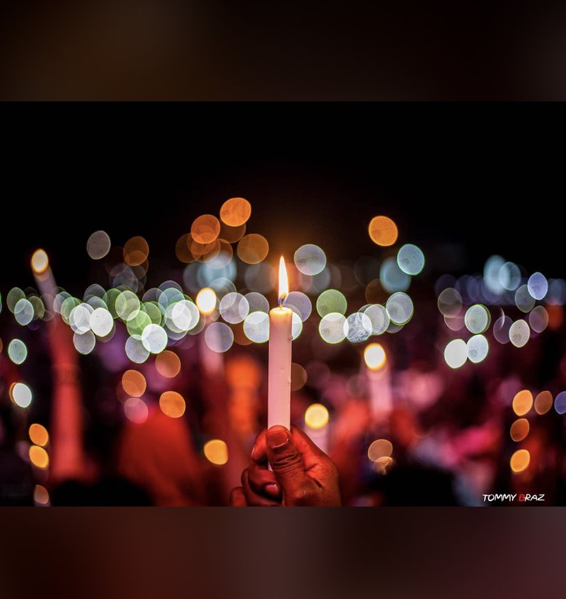 ChelseaAnorah's tweet photo. RIP FALLEN HEROES❤️
#EndSARS #EndPoliceBrutality #candlenight #CandleForSARSVictims #ENDBADGOVERNANCE https://t.co/cNxpmDilUg