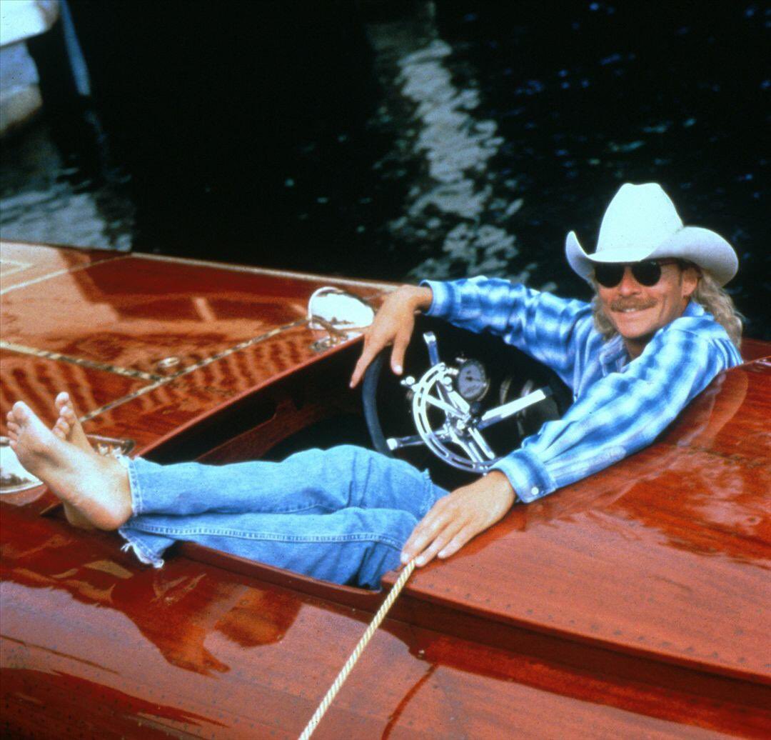 Happy 62nd Birthday to Alan Jackson! The soundtrack to my childhood... 