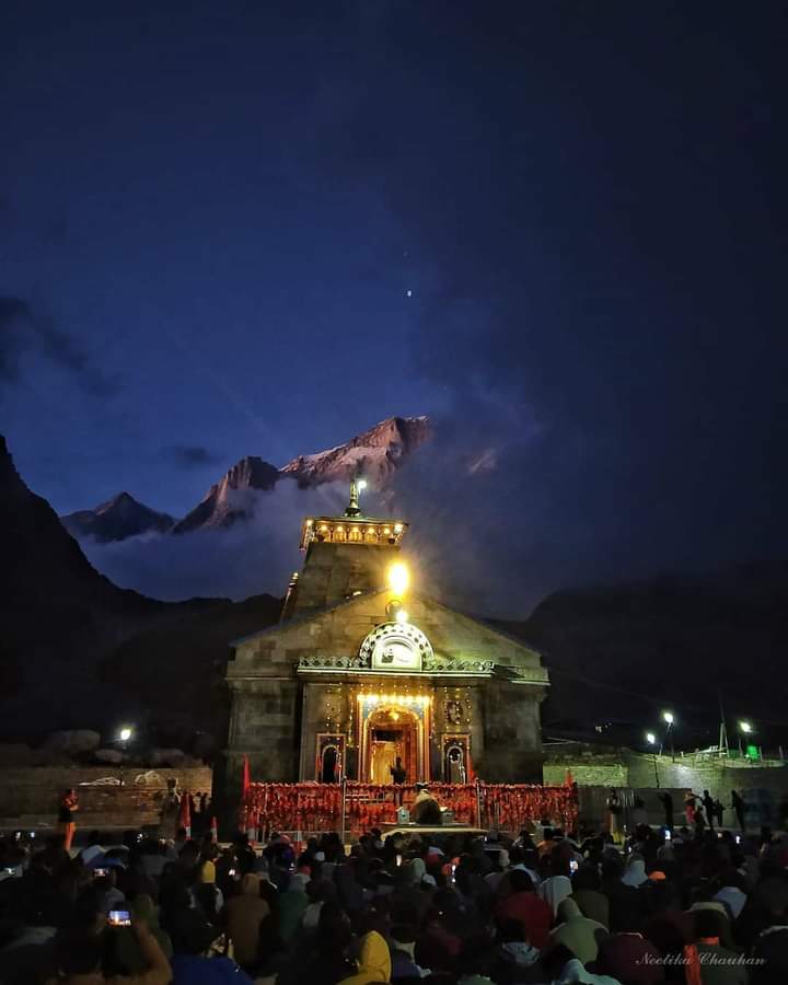 भक्त नहीं है भला वो ढूंढ़ता,
गुण देखे, गुणगान नहीं...!
#श्री_केदारेश्वर🙏🏻
#हर__हर__महादेव
#Kedarnath_Temple,
#Uttarakhand, https://t.co/URrLJXpl1a