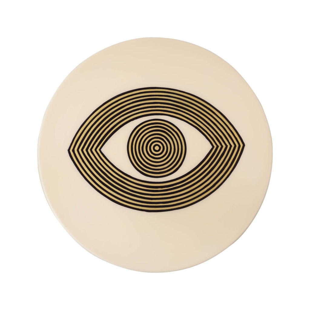 YoloInteriors's tweet photo. Boasting a minimalist design and handpainted finish, this brass colored side table was made to suit most any decor. Used solo or in pairs, it’s guaranteed to be an eye-catcher. https://t.co/lSP858P59H