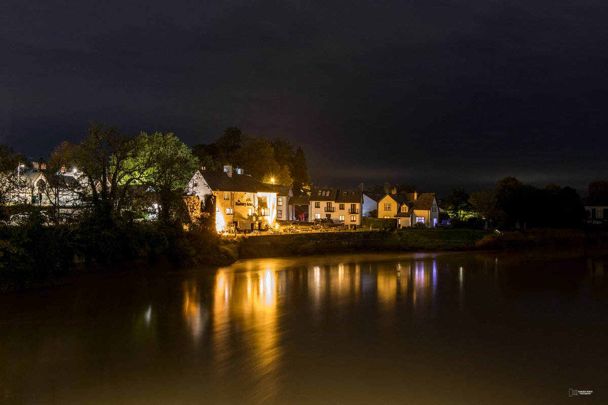 The Hanbury Arms along the Banks of the Usk River, Caerleon.  #NewportAtNight <a href="/ItsYourWales/">It's Your Wales</a> <a href="/walesdotcom/">This is Cymru Wales</a> <a href="/WalesOnline/">WalesOnline 🏴󠁧󠁢󠁷󠁬󠁳󠁿</a> <a href="/visit_newport/">Visit Newport</a>