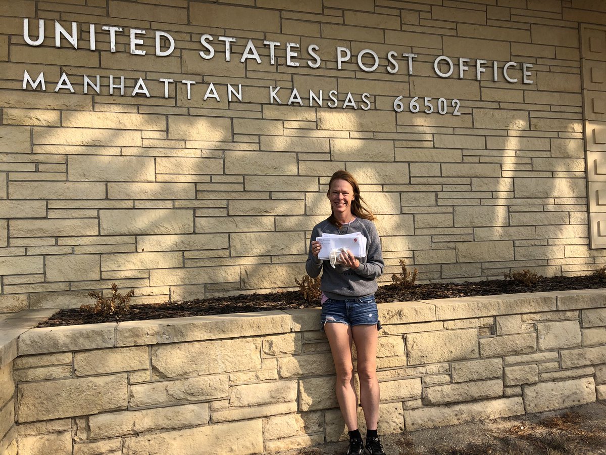 I packed my bags and my 70 letters in Texas to visit my bro in Kansas. I am leaving a piece of my heart and hopes at the post office today. The #BigSend has been a highlight of election season for me @votefwd