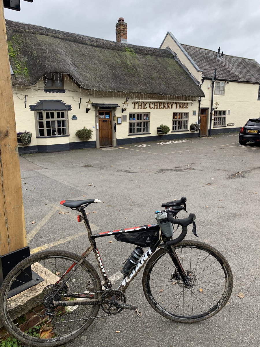 Thanks to Adrian @wvccmktharboro for letting a couple of “outsiders” join the #gravelride this morning, thoroughly enjoyable route & company #cyclinglife https://t.co/Q3snM8xz5v