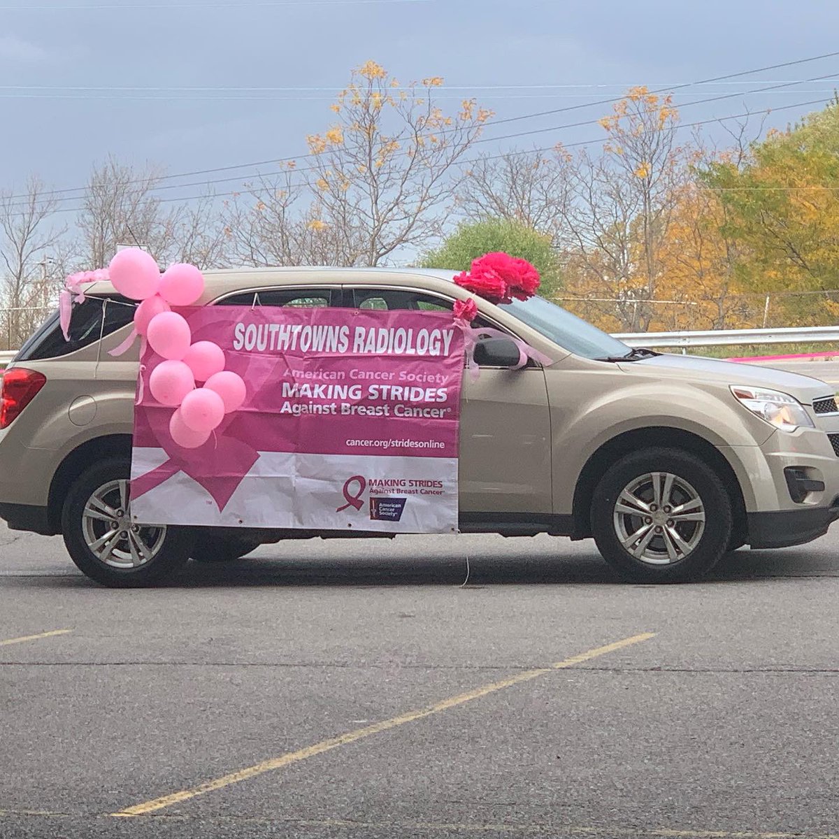 SouthtownsRad's tweet photo. Congrats @ACS_WNY New York for a FABULOUS dive through event!! Best part - horns didn’t stop as all of the #Breastcancer survivors and those fighting right now rolled through! #makingstrides716 https://t.co/pPWaffXNW6