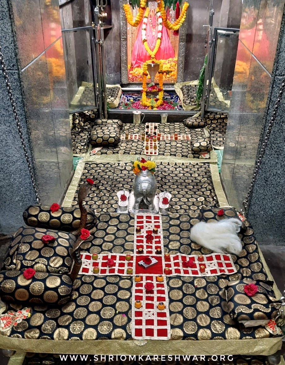 🚩जय ओंकार जी🏵️जय माँ शैलपुत्री 🚩
श्री ओंकारेश्वर ज्योतिर्लिंग में श्री ओंकार पार्वती के शयन श्रृंगार दर्शन
अश्विन शुक्ल प्रतिपदा शनि. स.2077 दिनांक-17/10/20
वेब-https://t.co/cOFsHLW2cw
हेल्प-8989998686(8AM-8PM)
एप-https://t.co/n1vPut4nsp
बुक-7617238888(8AM-7PM)
#omkareshwar https://t.co/wF2DDt2fBP