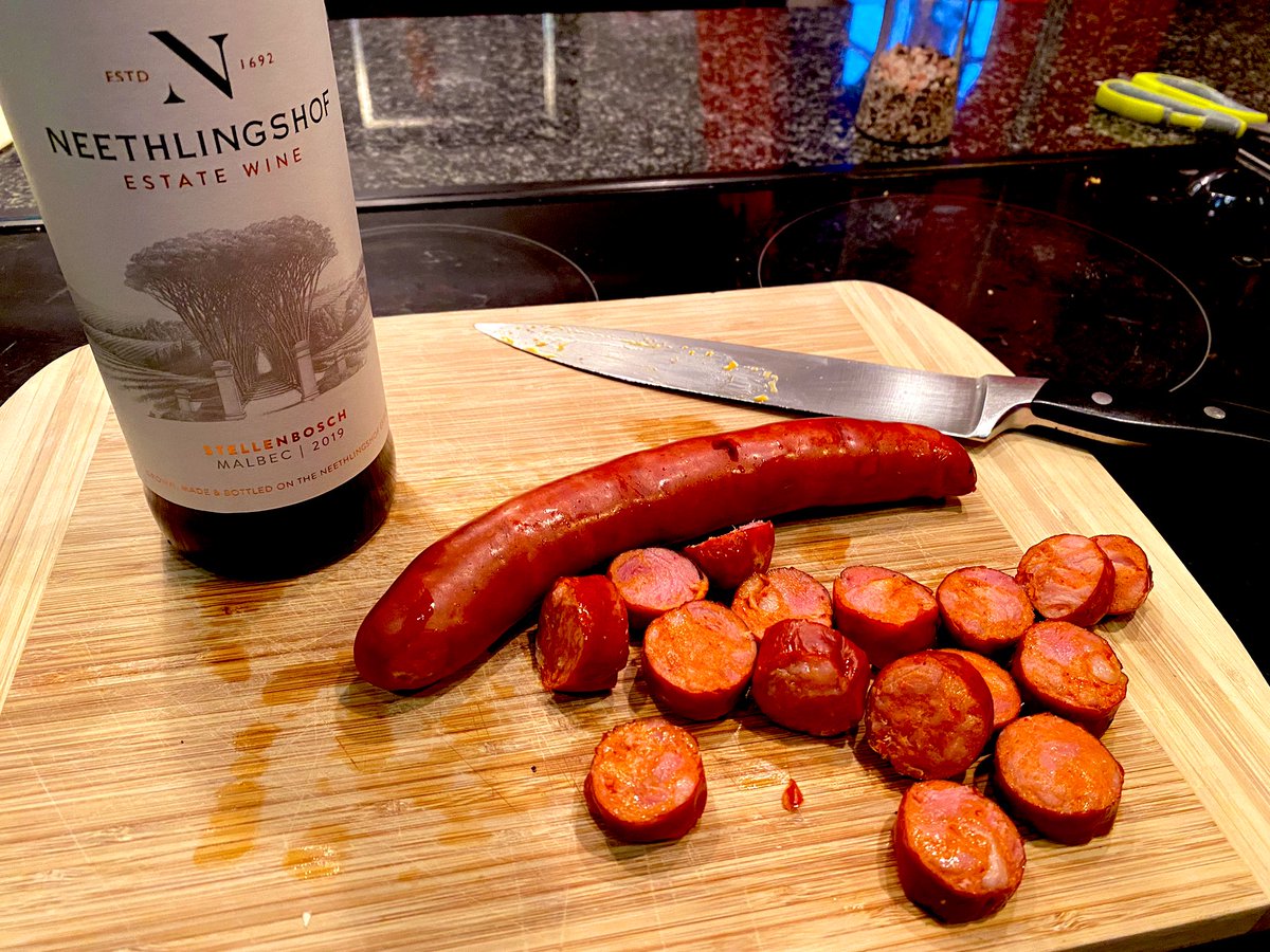 Chorizo and Malbec, missing Buenos Aires tonight 🇦🇷 #Argentina <a href="/NeethlingshofW/">Neethlingshof Wine Estate</a> <a href="/Kapteinwyn/">De Wet Viljoen</a>