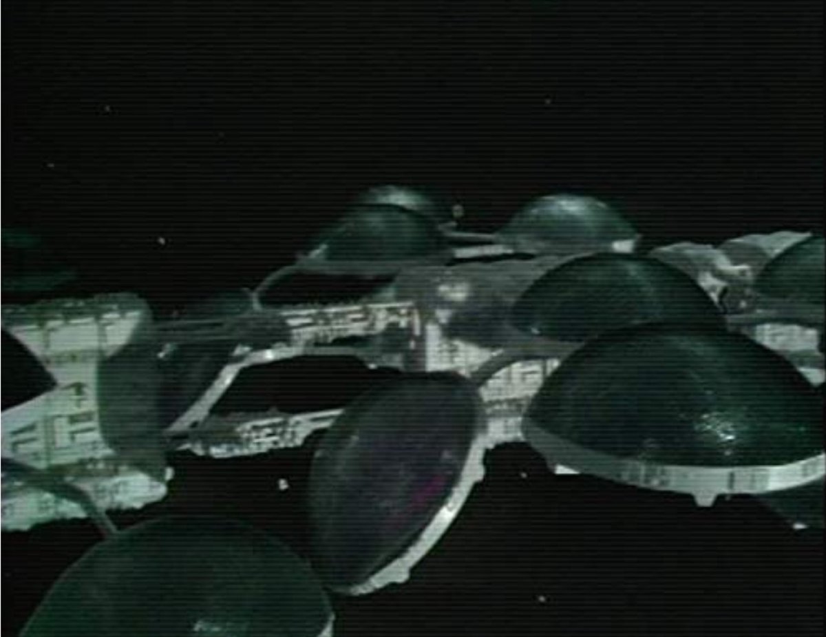 高山瑞穂 V Twitter 中に街 と言うと古くはサイレントランニングのヴァリーフォージ号とか スターロストの宇宙船アーク号とか