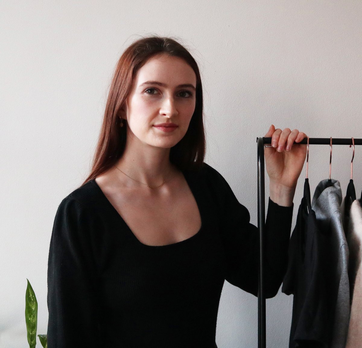 mcleangemma's tweet photo. Could you live with just 33 items in your wardrobe for 3 months? Well, that's exactly what I'm doing.. https://t.co/yvj1BtaiLn

#capsulewardrobe #project333 #minimalwardrobe #minimalism #sustainablefashion https://t.co/kWWMPAPySg