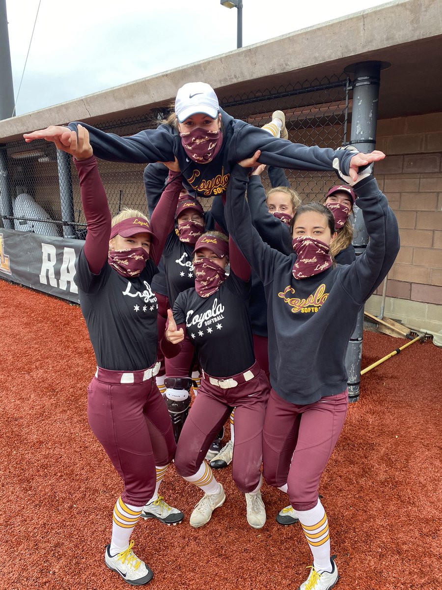 Scrimmage Day! Who do you think won? Pic 1: Team Toucans or Pic 2: Team Oompa Loompas (canโt forget to shout out our awesome โumpiresโ in Pic 3- you guys rock!) #OnwardLU https://t.co/q9aaP5ufI8