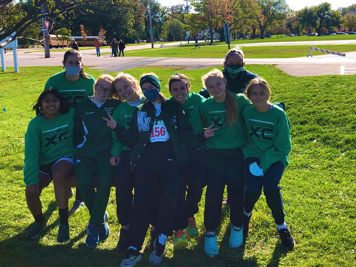 So proud of these ladies!
Bre Gerogosian  21:22 (PR)
Frances Popik. 21:57 (2nd best time)
Gabby Veauthier 22:27 (PR)
Mary Rispoli 22:43 (PR)
Alyssa Dolan 23:23 (season best)