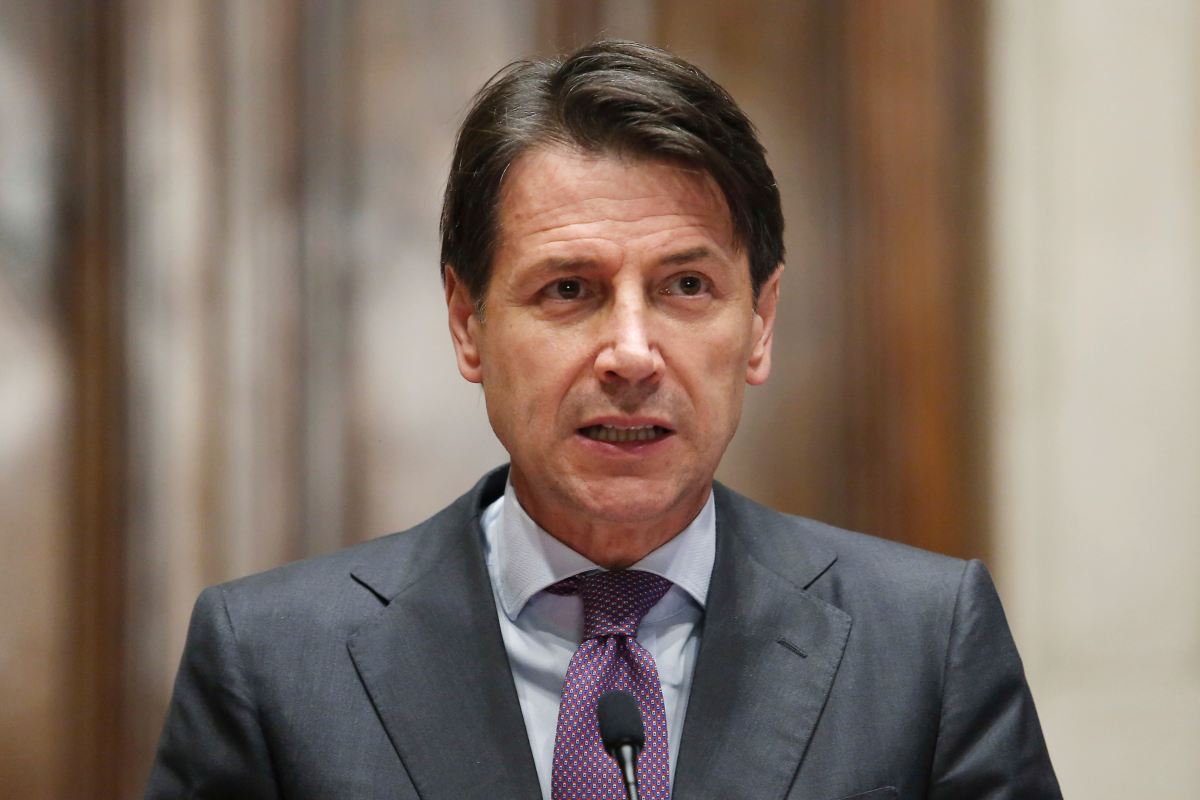 Coronavirus, quasi 11.000 casi in 24 ore. Attesa per la conferenza stampa del premier Conte https://t.co/g5TUReaund https://t.co/S5wZCT1nmR