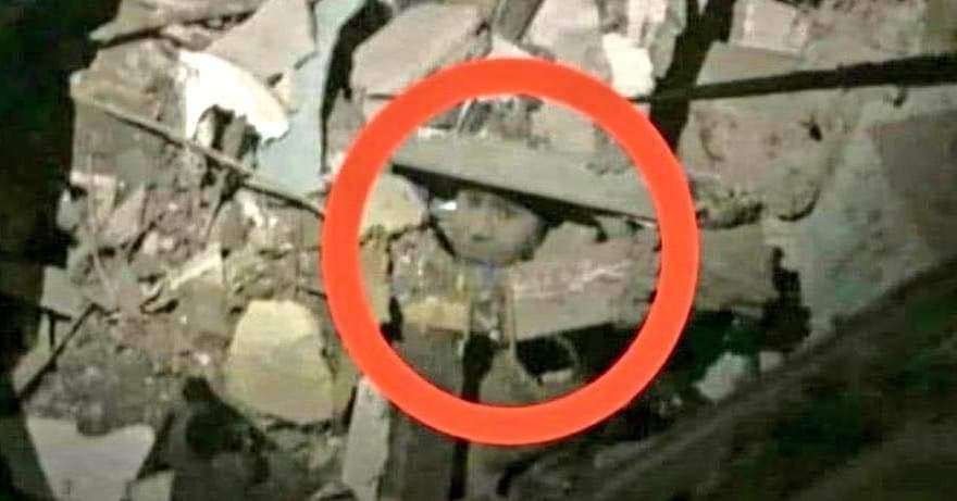 Sakın Allah’ı zalimlerin yaptıklarından habersiz sanma. Ancak onları, gözlerin dehşetten fırlayacak gibi olduğu bir güne erteliyor. (14/İbrahîm 42)
🇹🇷🇦🇿