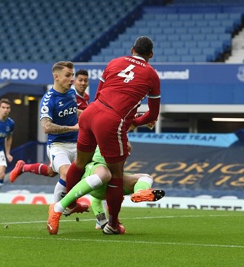 @mundodabola's photo on Pickford
