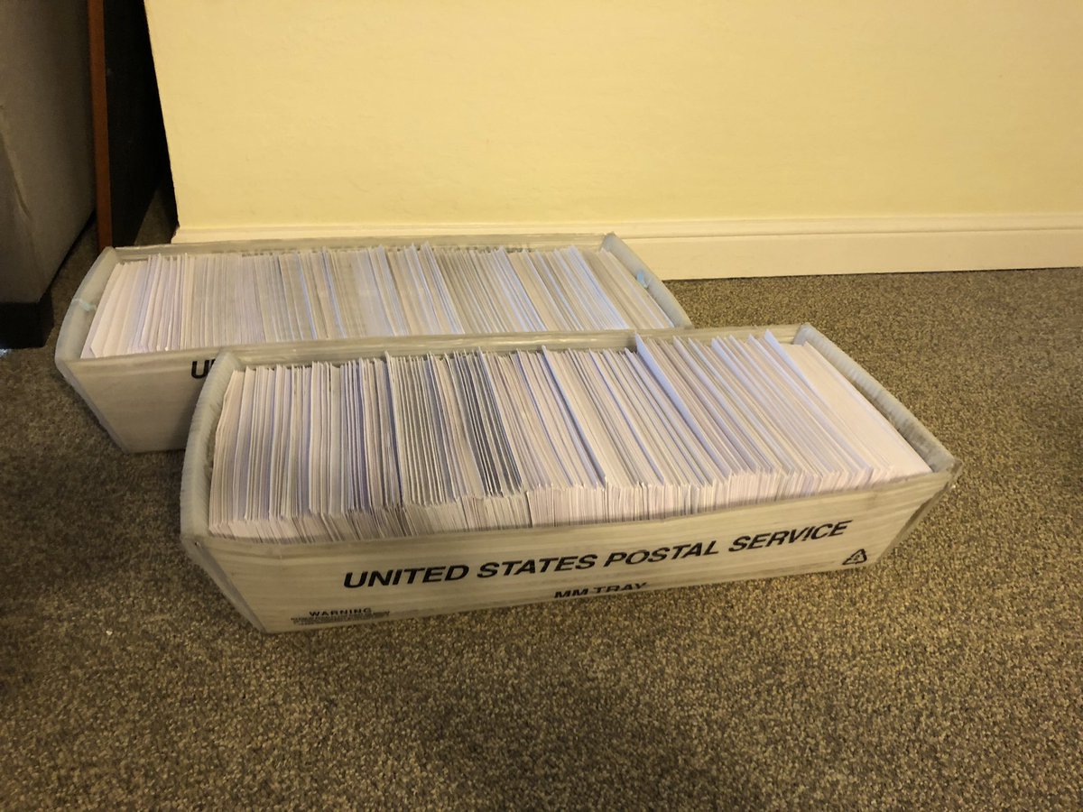 Here’s what 1400 letters looks like! Please vote, everyone !! @votefwd #bigsend