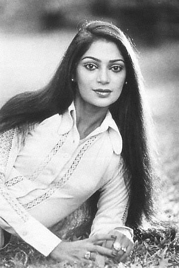 Wishing Simi Garewal ji lots of Love, Happiness & the Best of Health.. Happy Birthday Simi ji.. 