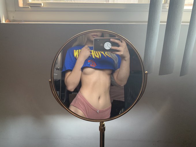 underboob or tiddies out? 🤔 https://t.co/mThePSXHZL<a href="/tag/newprofilepic"class="tags"><span>#newprofilepic</span></a>