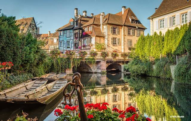 OuSortirEn's tweet image. 😍 LE ROMANTISME DE LA PETITE VENISE 🚣‍♂️

Au charme de la nuit tombante, la Petite Venise s'illumine de lumières ensorcelantes ❤️

Et le jour la "Petite Venise" joue de son charme aussi...❗️

&amp;gt; cutt.ly/9ghzVS0

#Colmar #Alsace #OuSortirEn