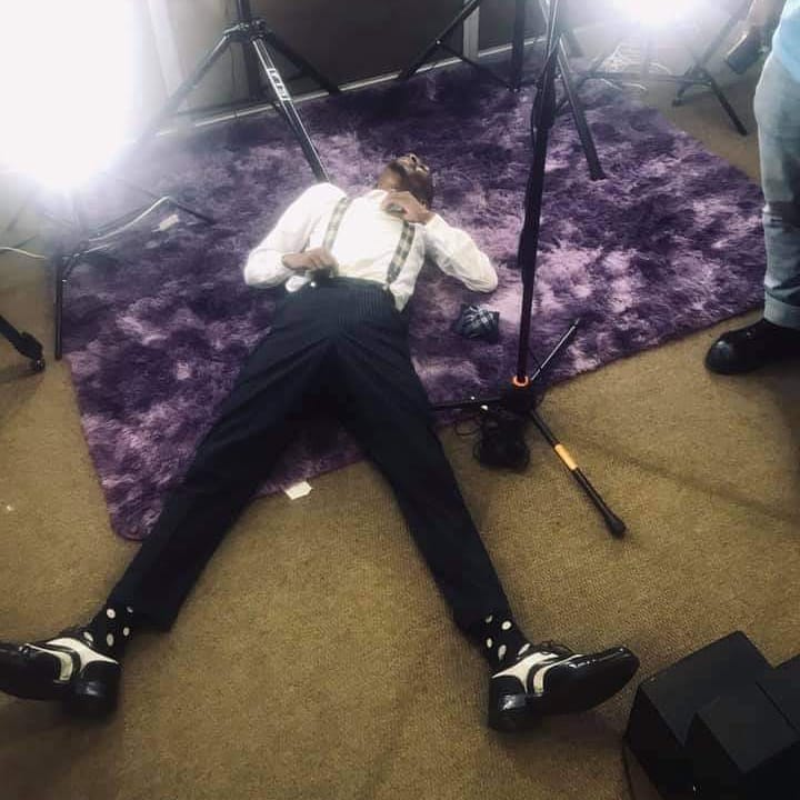 Pic #1 b4,#2 after😅 bt coz of U  & all the love and support you give me it's always worth it and I keep growing. Thank U 2 @jooxsouthafrica for this amazing opportunity and Thank U for everything!!!🕴️🌍❤️
Next @thobelafmyaka from 22:10pm tonight!
#PowerOfBelief 
#McKayLovesYou